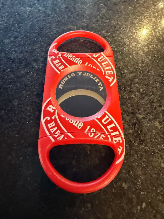 Romeo y Julieta Cigar Cutter