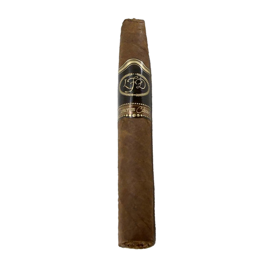 La Flor Dominicana Cameroon Cabinet Chisel